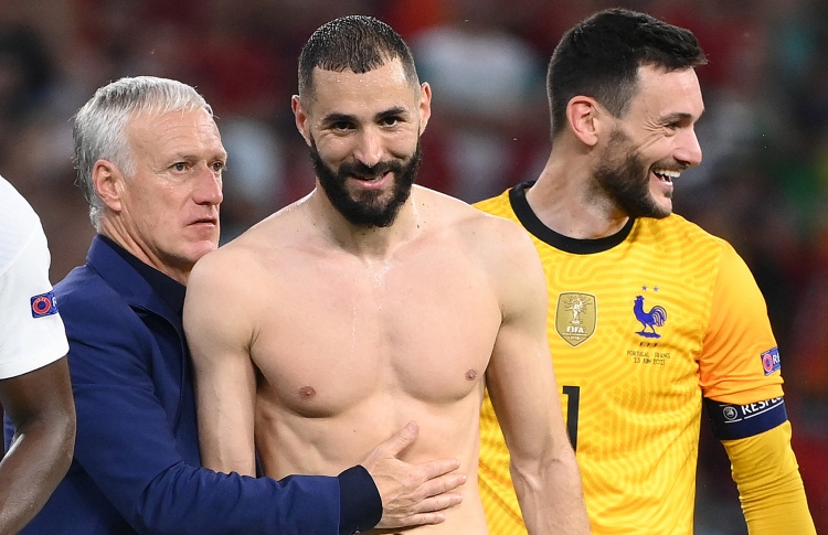 ފްރާންސް ފެވަރިޓަކަށްވީ މުބާރާތުގެ ކުރިން: ޑެޝޯމްޕްސް