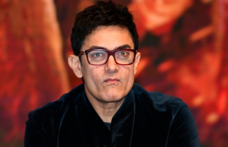 އާމިރު "ޔާދޯން ކީ ބާރާތު" ހަދަން އުޅުނު