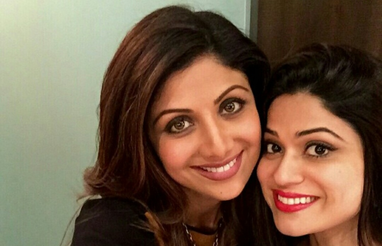 ބޮލީވުޑްގައި މަޝްހޫރު ދެބެއިންގެ ޓީމުތައް