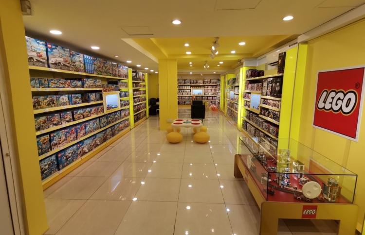 މާލޭގައި ލެގޯގެ ފުރަތަމަ ފިހާރަ ޕީކަބޫ އިން ހުޅުވައިފި