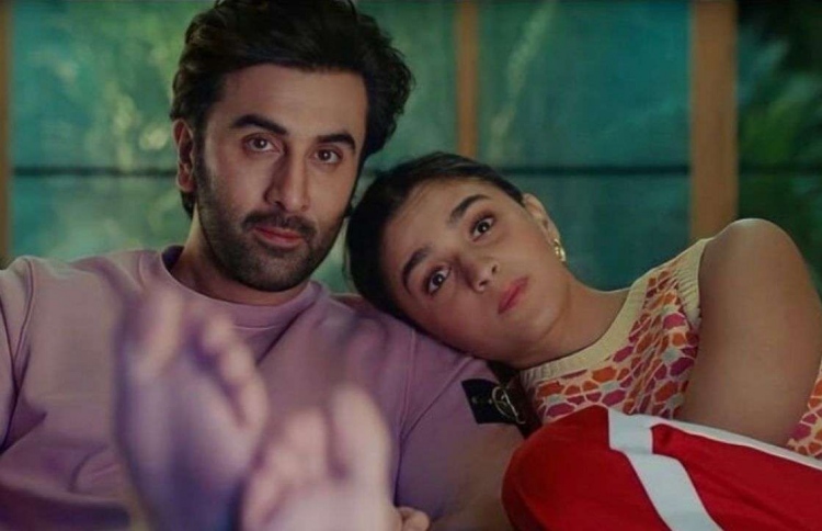 ރަންބީރާއި އާލިއާގެ އެންގޭޖްމަންޓް 29 ގައި؟