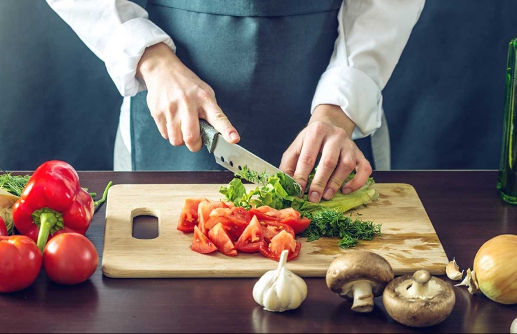 ކަޓިން ބޯޑު ސާފުކުރަން ލޮނާއި ލުނބޯ