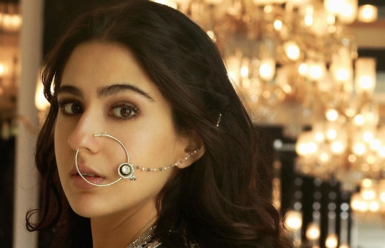 ބޮލީވުޑްގެ ޚަބަރުތައް ކުރުކޮށް