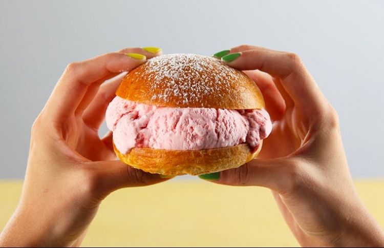 ތަފާތު އެއްޗެއް ކަންޏާ އައިސް ކްރީމް ބާގަ!