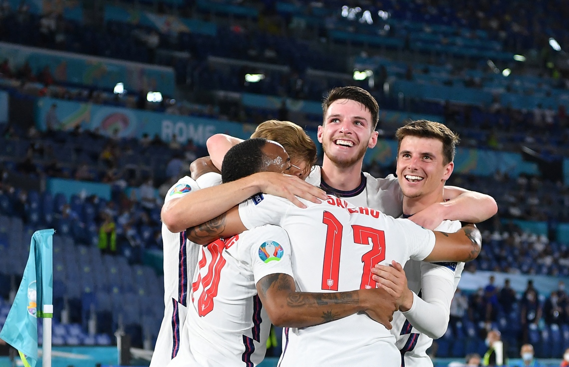 ރޯމް - ޖުލައި 4، 2020: ޔޫރޯ ކުއާޓަ ފައިނަލްގައި ޔޫކްރޭން ކޮޅަށް ލަނޑު ޖެހުމަށް ފަހު އިންގްލެންޑް ކުޅުންތެރިން އުފާފާޅު ކުރަނީ: ސެމީ ފައިނަލްގައި އިންގްލެންޑް ކުޅެން ޖެހޭނީ ޑެންމާކްއާ. --ފޮޓޯ:އޭއެފްޕީ