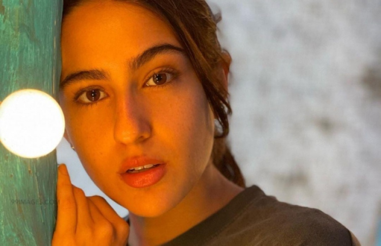 ވިކީގެ ކޮއްކޮ ސަނީއާ އެކު ސާރާއަށް ފިލްމެއް