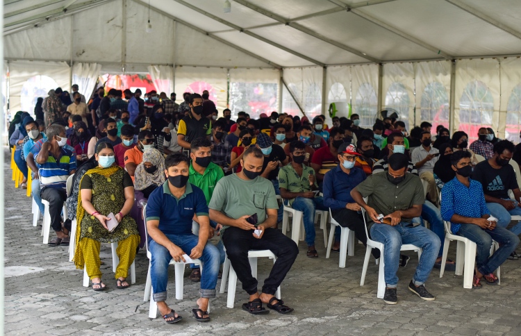 ގޭގެއަށް ގޮސް ކޮވިޑް ވެކްސިން ޖަހައިދޭން ފަށައިފި