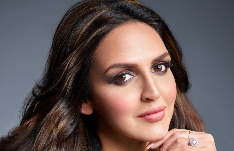 އަޖޭގެ ސީރީޒް "ރުދުރާ" އަށް އީޝާ ސޮއިކޮށްފި