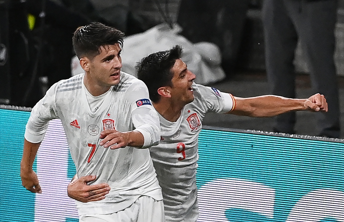 ލަންޑަން - ޖުލައި 6، 2021: ޔޫރޯ 2020 ސެމީ ފައިނަލްގައި އިޓަލީ ކޮޅަށް  ސްޕޭނުގެ އަލްވާރޯ މޮރާޓޯ ލަނޑު ޖެހުމަށް ފަހު އުފާ ފާޅުކުރަނީ: މެޗުގެ ފުރިހަމަ ވަގުތާއި އިތުރު ވަގުތުގައި 1-1 އިން ދެ ޓީމު އެއްވަރުވުމުން ނަތީޖާ ނެރެން ޖެހި ޕެނަލްޓީން 4-2 އިން ކުރި ހޯދާ އިޓަލީ ވަނީ ފައިނަލުން ޖާގަ ހޯދާފައި. --ފޮޓޯ:އޭއެފްޕީ