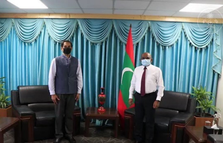 މިނިސްޓަރު ޝާހިދު އިންޑިއާގެ ސަފީރާ ބައްދަލުކުރައްވައިފި