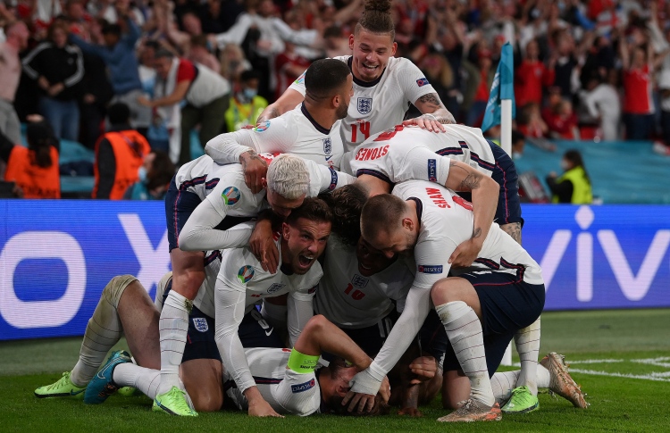 ބައި ގަރުނަށް ފަހު އިންގްލެންޑް ބޮޑު ފައިނަލަކަށް