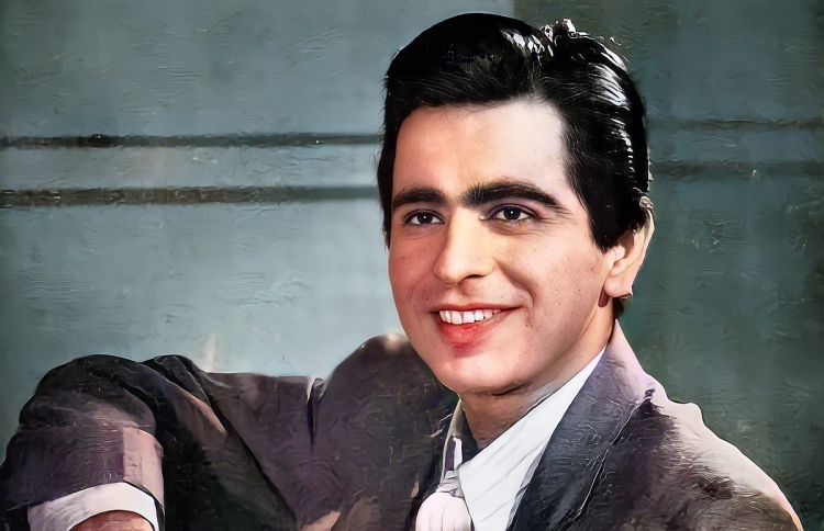 ދިލިޕް ކުމާރުގެ ގަދަ 10