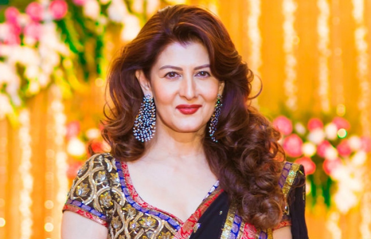 ސަންގީތާ އެނބުރި އަންނަން ބޭނުމީ ވެބް ޝޯއެއް