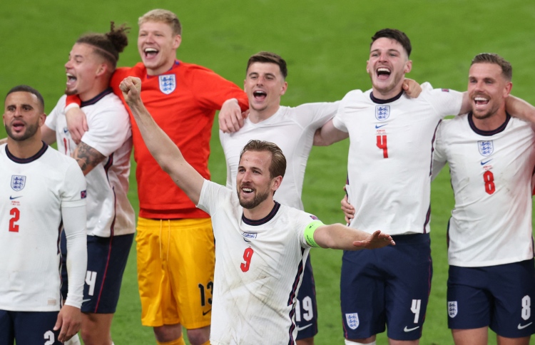 ކޭންގެ ވަށައިގެން ބިނާކުރީ ތަށި ހޯދާނެ ޓީމެއް