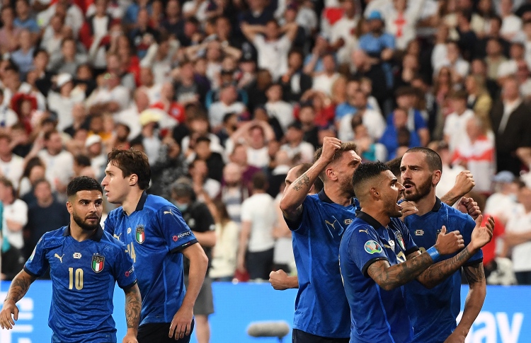 ޔޫރަޕުގެ ޗެމްޕިއަންކަން އިޓަލީ އަށް