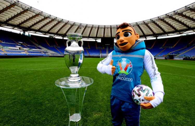 ޔޫރޯ 2020 އިން ތިން ރެކޯޑެއް