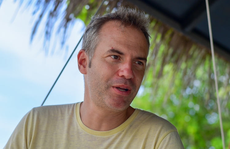 ބޮޑު ޓާގެޓަކާ އެކު ކޮސްޓޯ އަލުން ޓީޓީ ގައުމީ ޓީމަށް