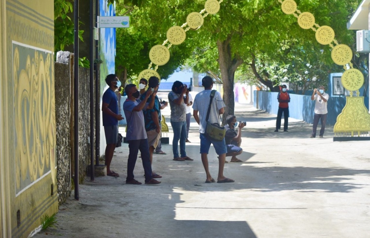 ދިގު ޗުއްޓީ އަކަށް އުފަލުން ރަށްރަށަށް!