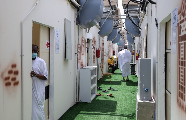 ހައްޖުވެރިން އަރަފާތަށް ޖަމާވާން ފަށައިފި