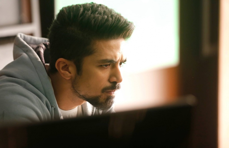 ބޮލީވުޑްގެ ޚަބަރުތައް ކުރުކޮށް