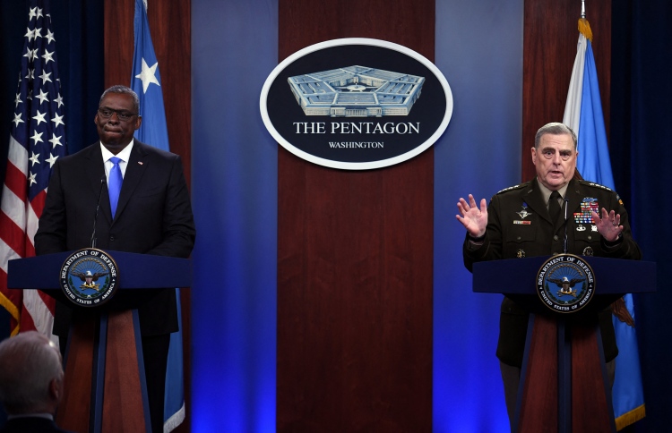 އިރުމަތީ ޔޫރަޕުގައި އެމެރިކާގެ އަސްކަރީ މަރުކަޒު ހަދަނީ