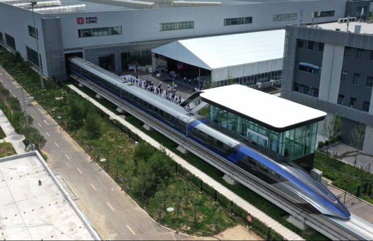 ދުވެލި އެންމެ ބާރު ރޭލު ޗައިނާގައި