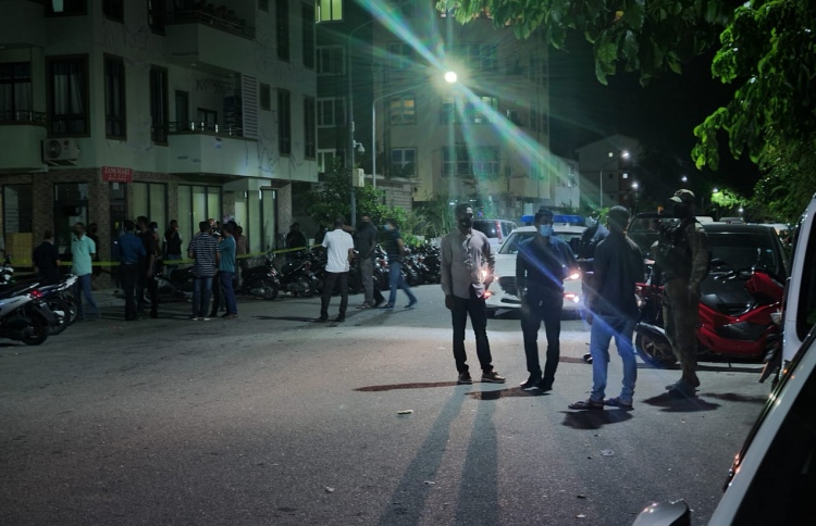 ބާރުގަދަ އަޑަކާއެކު ހުޅުމާލޭގައި އެއްޗެއް ގޮވައިފި