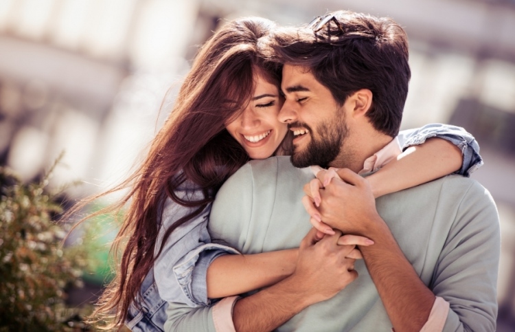 އެންމެ ލޯބި ގުޅުންތައް އުފެދެނީ އެކުވެރިކަމަކުން