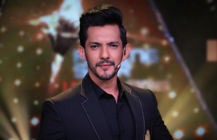 އަދިތިޔާ ހޯސްޓްކުރުން ހުއްޓާލަނީ