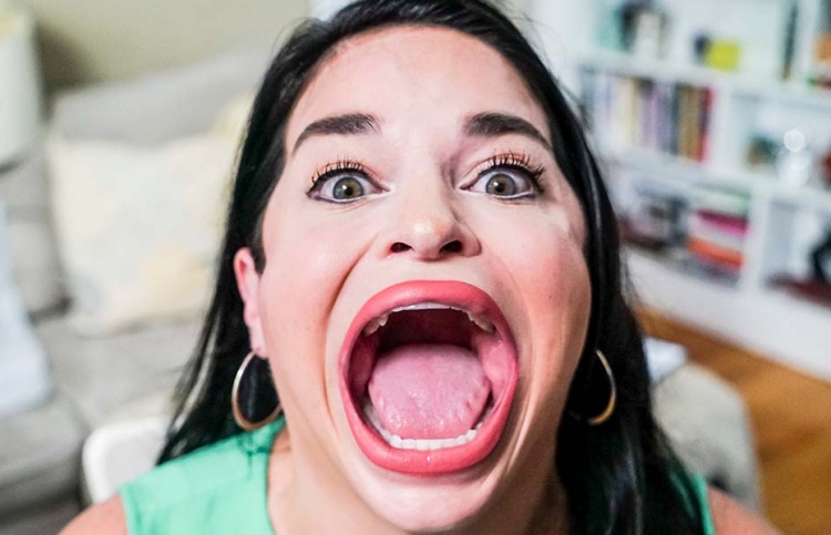 މިއީ އެންމެ ބޮޑު އަންހެން އަނގަ