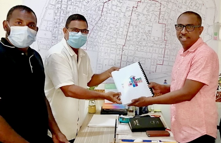 ފްލެޓްގެ ކުލި ކުޑަކޮށްދޭން އެދި މަޖިލީހަށް ޕެޓިޝަނެއް