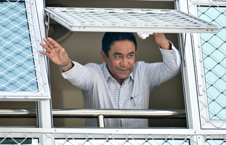 ޔާމީންގެ ފޯމުގައި ސޮއިކުރެވޭ ގޮތް ހަދަން އެދިއްޖެ