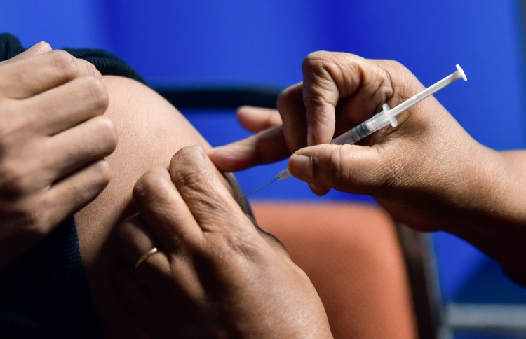 ވެކްސިން ފުރިހަމަކުރީ އާބާދީ 54 ޕަސެންޓް މީހުން