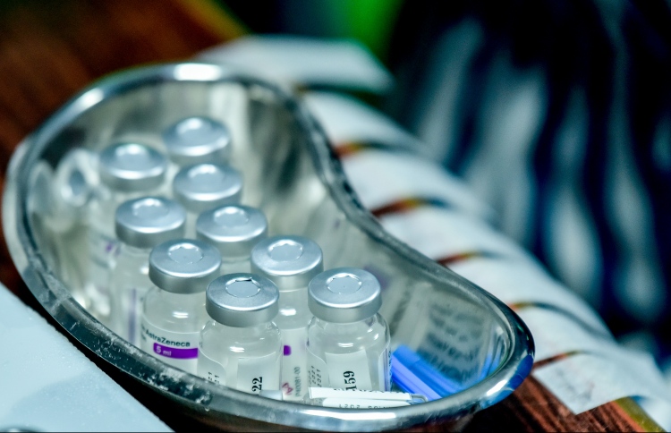 ސްކޫލް ކުދިން ވެކްސިން ޖެހުމަށް ތައްޔާރުވާން އަންގައިފި