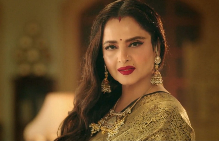 މިނިޓެއްގެ ޕްރޮމޯއަކުން ރޭކާ އަށް 7 ކްރޯޑް