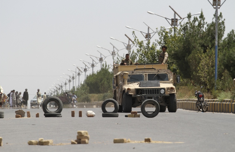 ތާލިބާނުން ކުންދޫޒް ހިފައި ބޮޑު ކުރިއެރުމެއް ހޯދައިފި