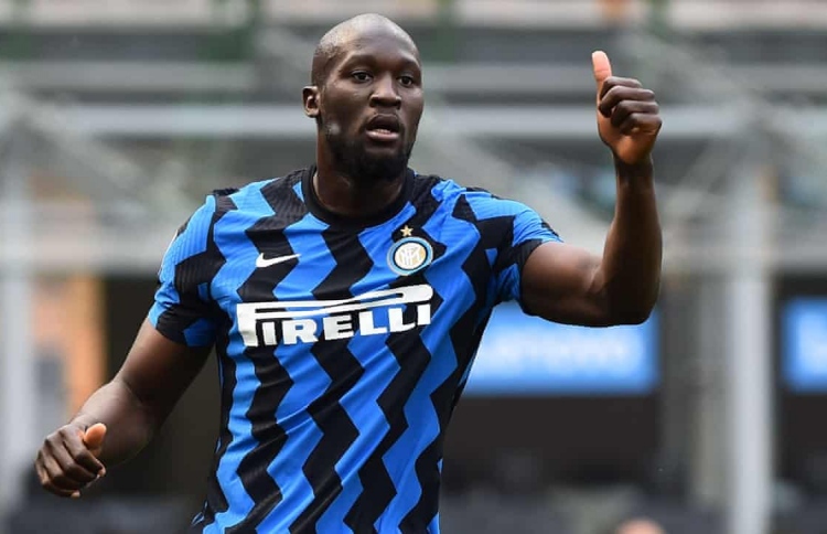 ލުކާކޫ އަލުން ގެންދަން ޗެލްސީން ރެކޯޑް މުގުރާލަނީ