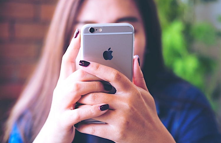 އެޕަލްގެ ޑިވައިސްތަކުގައި ގޯސް ފޮޓޯ ހުރިތޯ ސްކޭންކުރަނީ