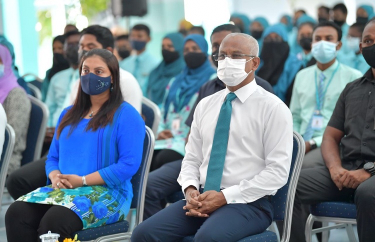 ޓީޗަރުންގެ މުސާރަ ބޮޑުކުރަން އެބަ މަސައްކަތްކުރަން: ރައީސް