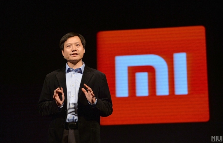 ޝޯމީގެ އަމާޒަކީ ފޯނު ވިޔަފާރީގެ ކުރި އަތުލުން