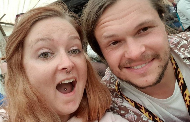 ލޯބިވެރިޔާގެ ކިޑްނީން އާ ދިރިއުޅުމެއް