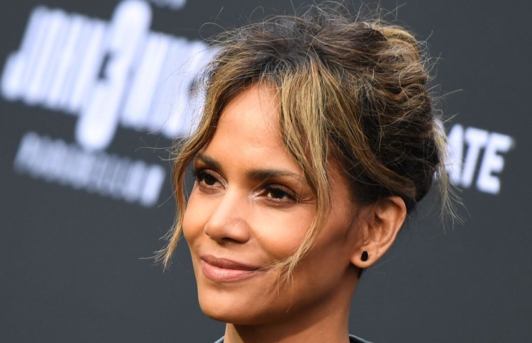 ހެލީ ބެރީގެ ޝަކުވާ އަކީ ކަމުދާ ރޯލެއް ކުޅެން ނުލިބުން