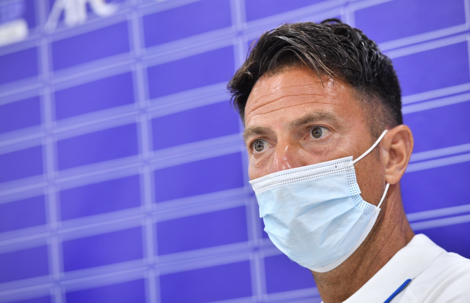 ގައުމީ ފުޓްބޯޅަ ދަނޑުގައި މިއަދު ބޭއްވި ޕްރެސްގައި މާކޯ ޕެޒައުއޯލީ --- ފޮޓޯ: ނިޝާން އަލީ | މިހާރު