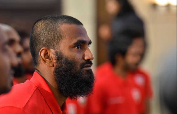 ދަގަނޑޭ އަނިޔާގައި، މާޒިޔާއާ ދެކޮޅަށް ނުކުޅޭނެ