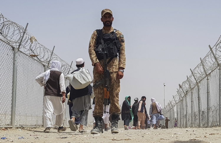 އަފްޣާން ޚާރިޖީ ވަޒީރު ޕާކިސްތާނަށް