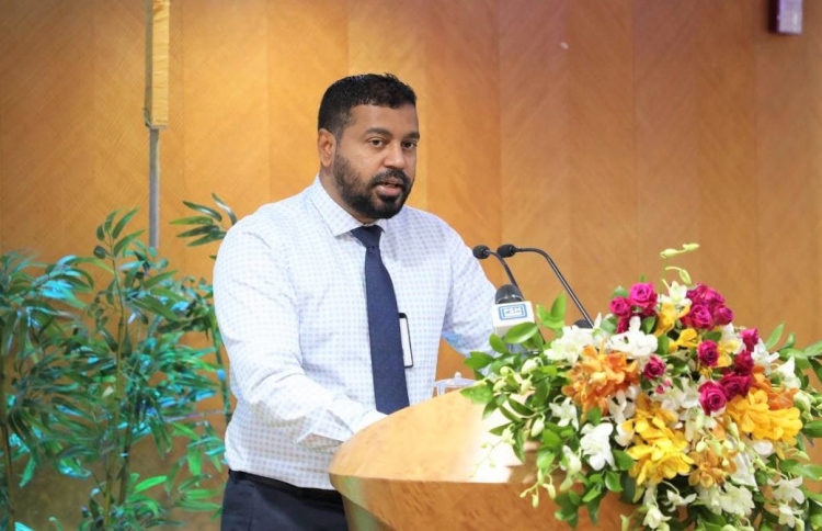 ސްޓެލްކޯ، އަންހެނުންނަށް ހިތްވަރުދޭ ނަމޫނާ ކުންފުންޏެއް