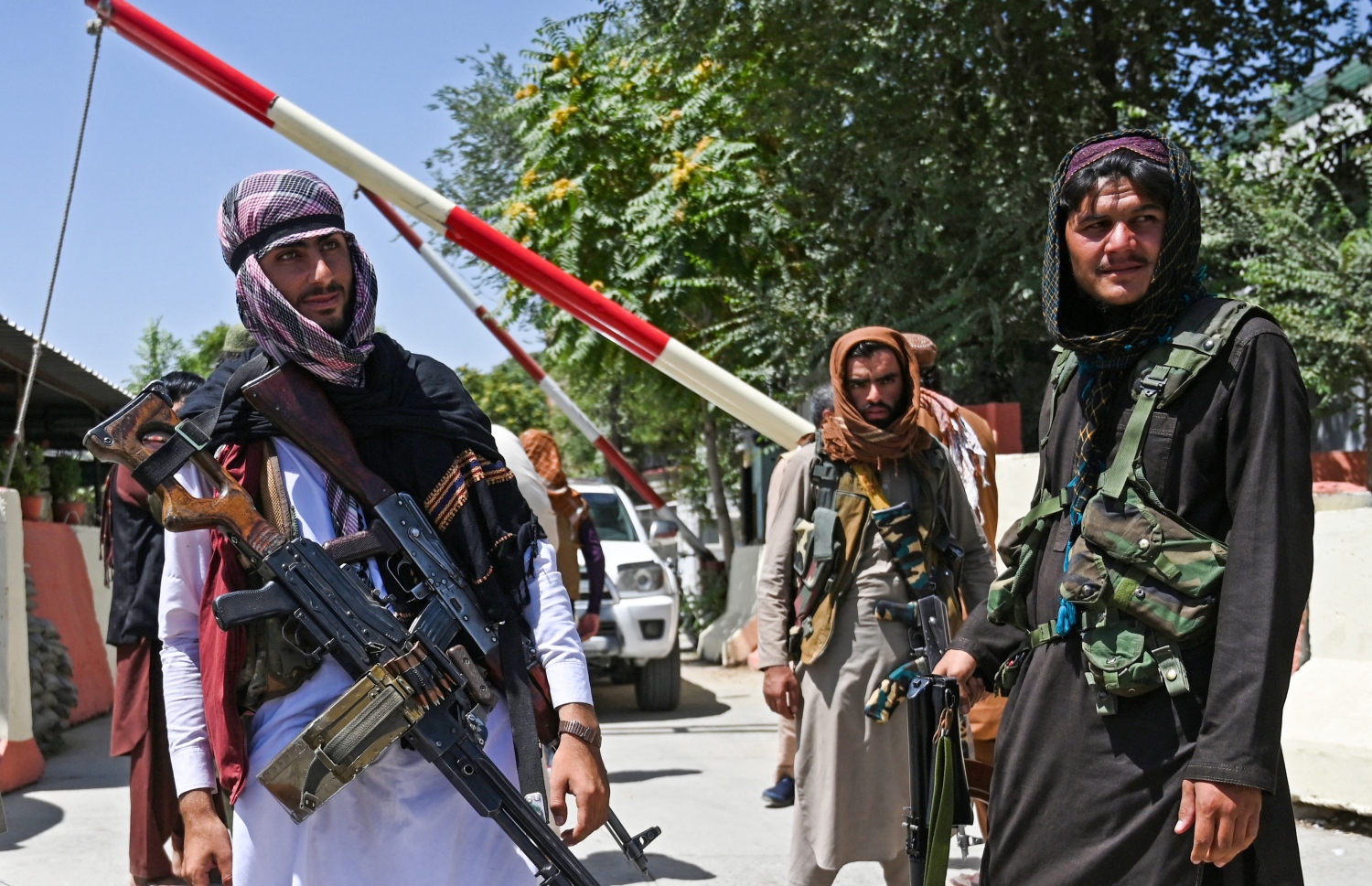 ތާލިބާނުން އަފްގާނިސްތާނުގައި: ތާލިބާނުން ބުނަނީ ފިލައިގެން އުޅޭ ބަޔަކަށް ފުރުސަތެއް ނެތް ކަމަށް -- ފޮޓޯ: އޭއެފްޕީ