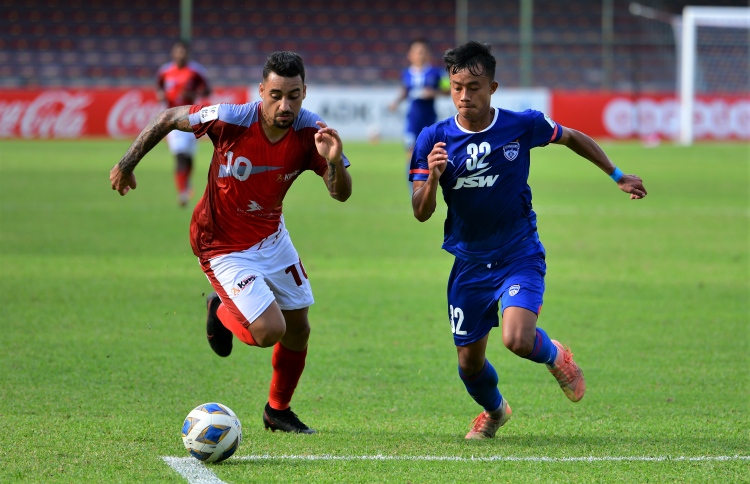 ބެންގަލޫރު އަތުން ބަށުންދަރާ އަށް ހޯދުނީ ޕޮއިންޓެއް