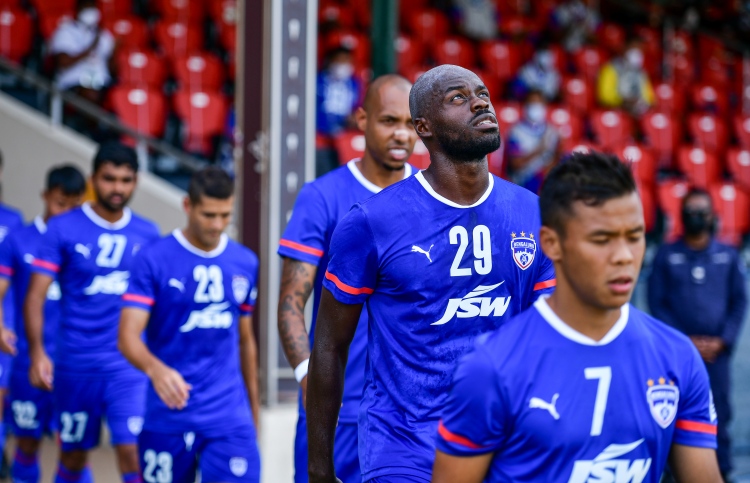 ވީއޭއާރް ބޭނުންކުރަން ބެންގަލޫރުން ގޮވާލައިފި