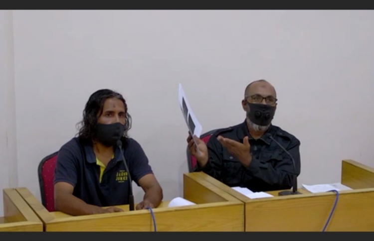 ފެނުނީ އަމިއްލައަށް ހެދި ބޮމާއި ބަޑި އާއި ވަޒަން